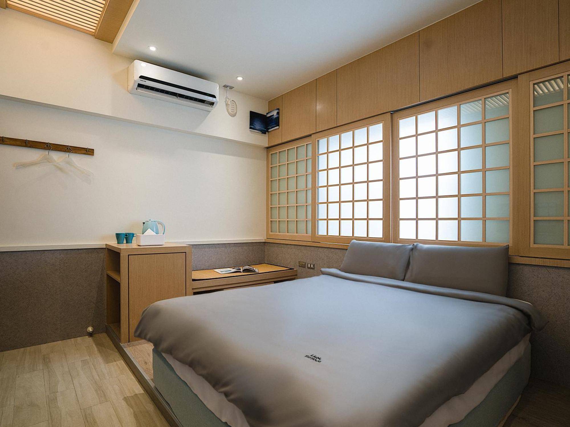 Bed and Breakfast 琉球茶室 現代館 Сяолюцю Экстерьер фото