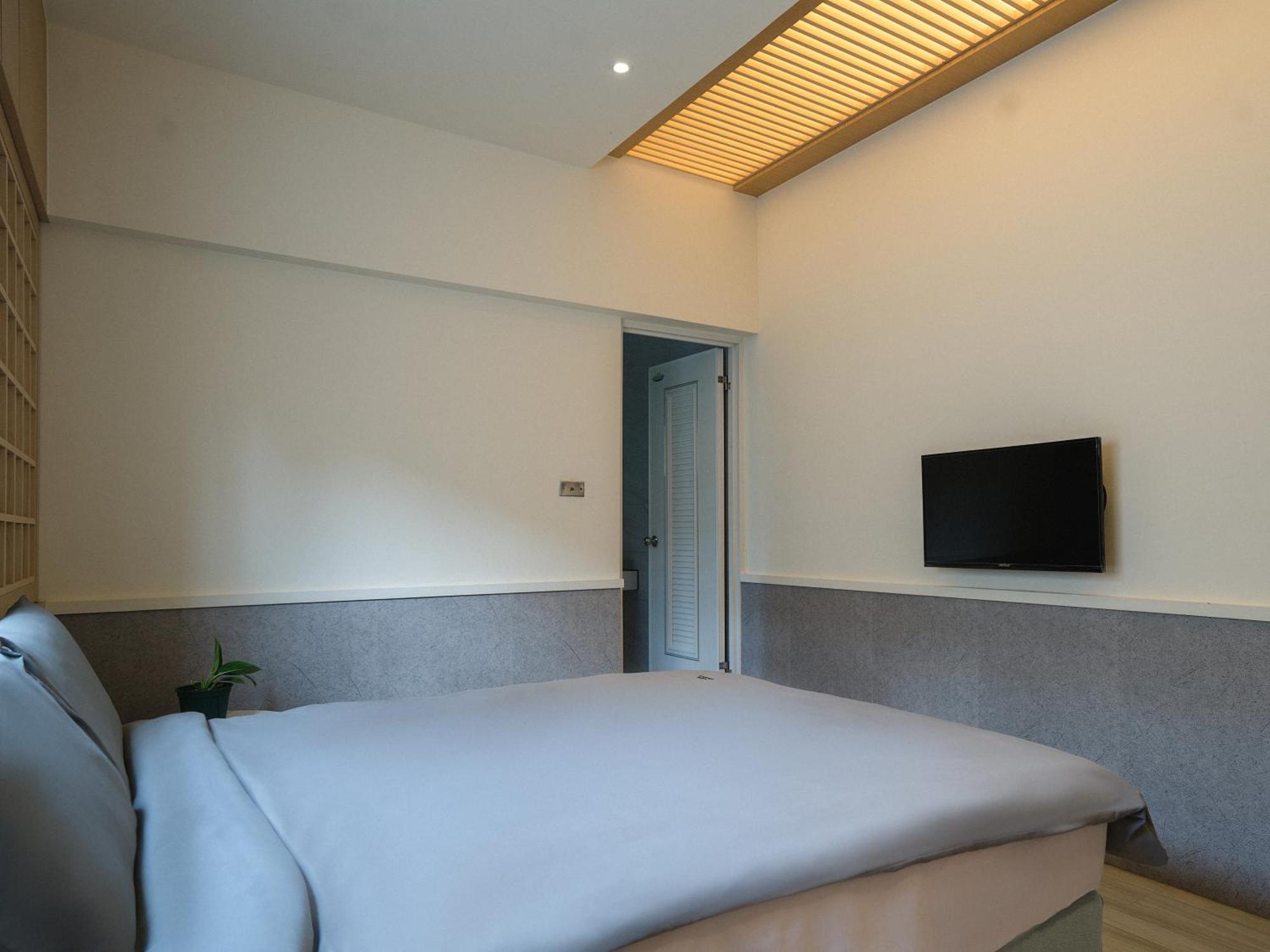 Bed and Breakfast 琉球茶室 現代館 Сяолюцю Экстерьер фото