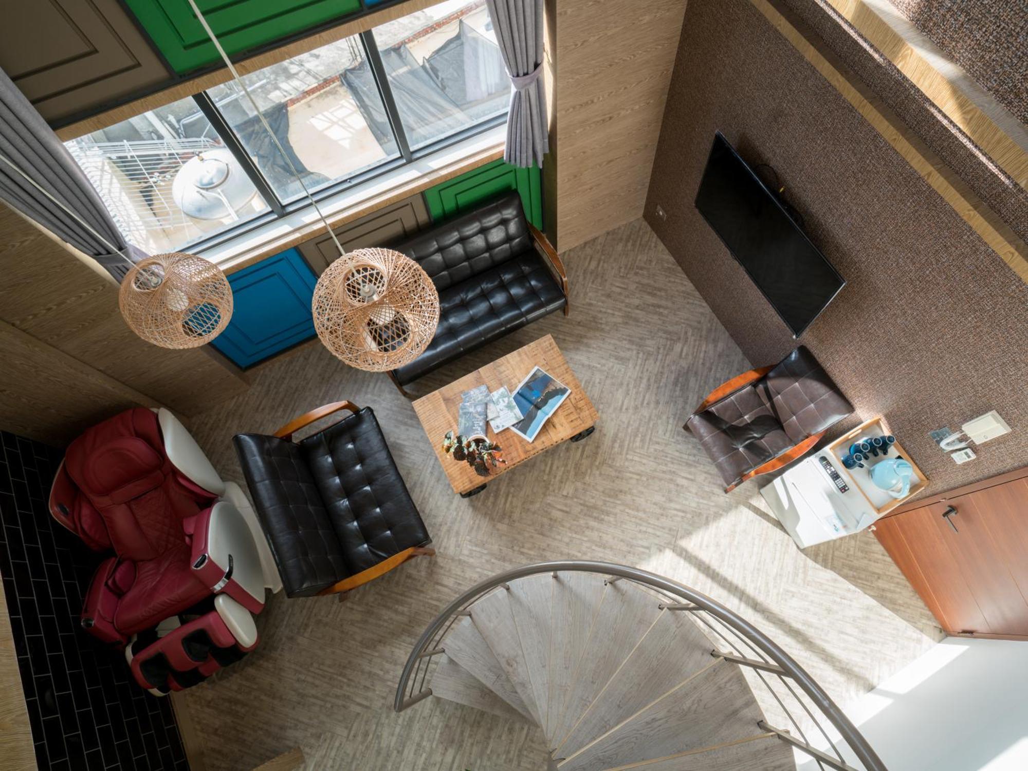 Bed and Breakfast 琉球茶室 現代館 Сяолюцю Экстерьер фото