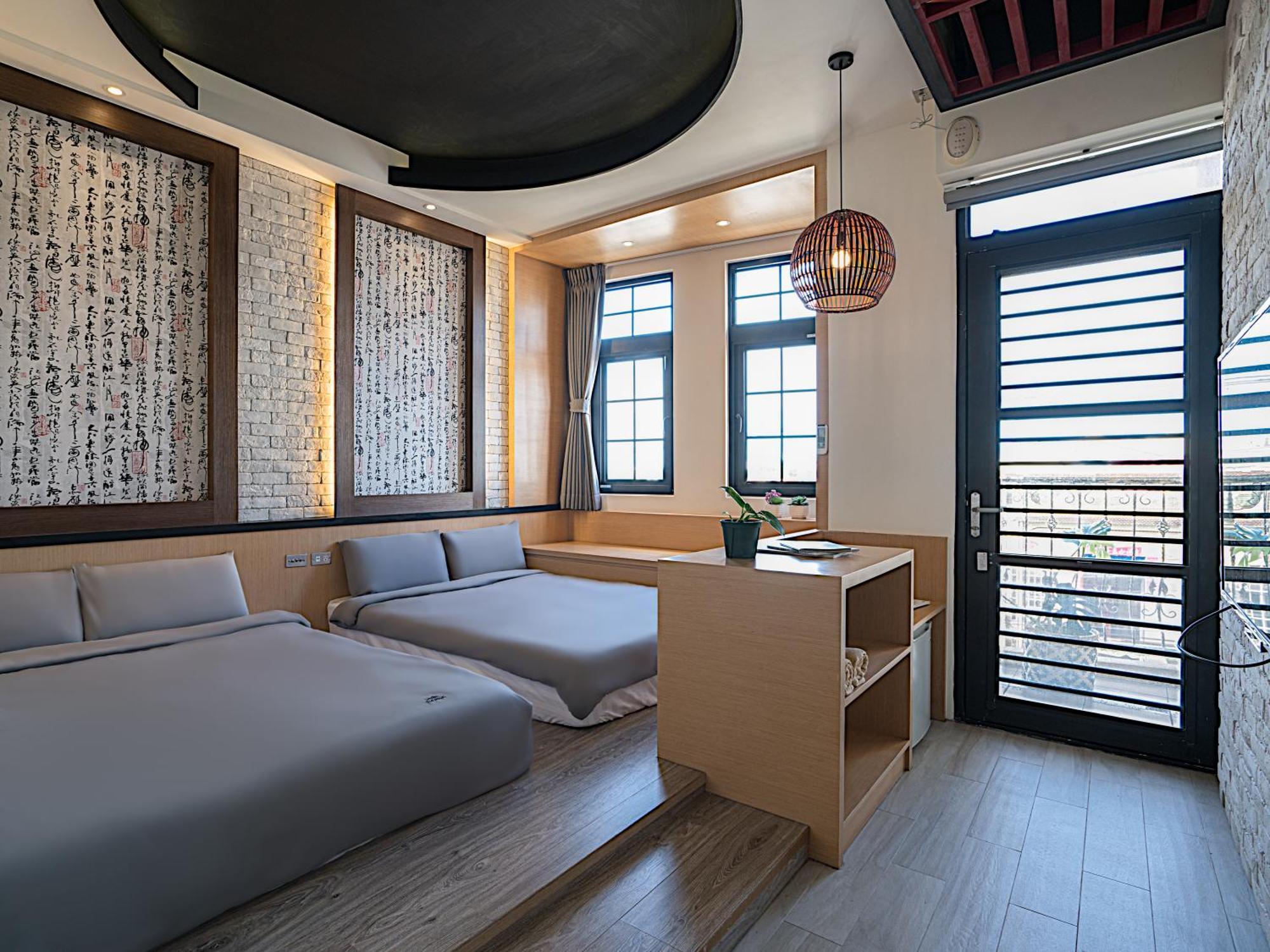 Bed and Breakfast 琉球茶室 現代館 Сяолюцю Экстерьер фото