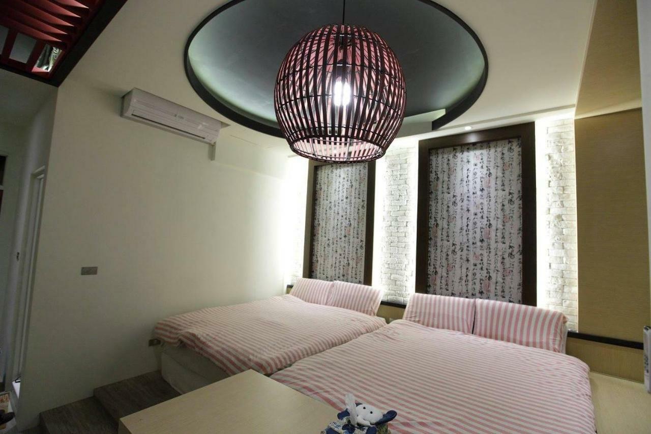 Bed and Breakfast 琉球茶室 現代館 Сяолюцю Экстерьер фото