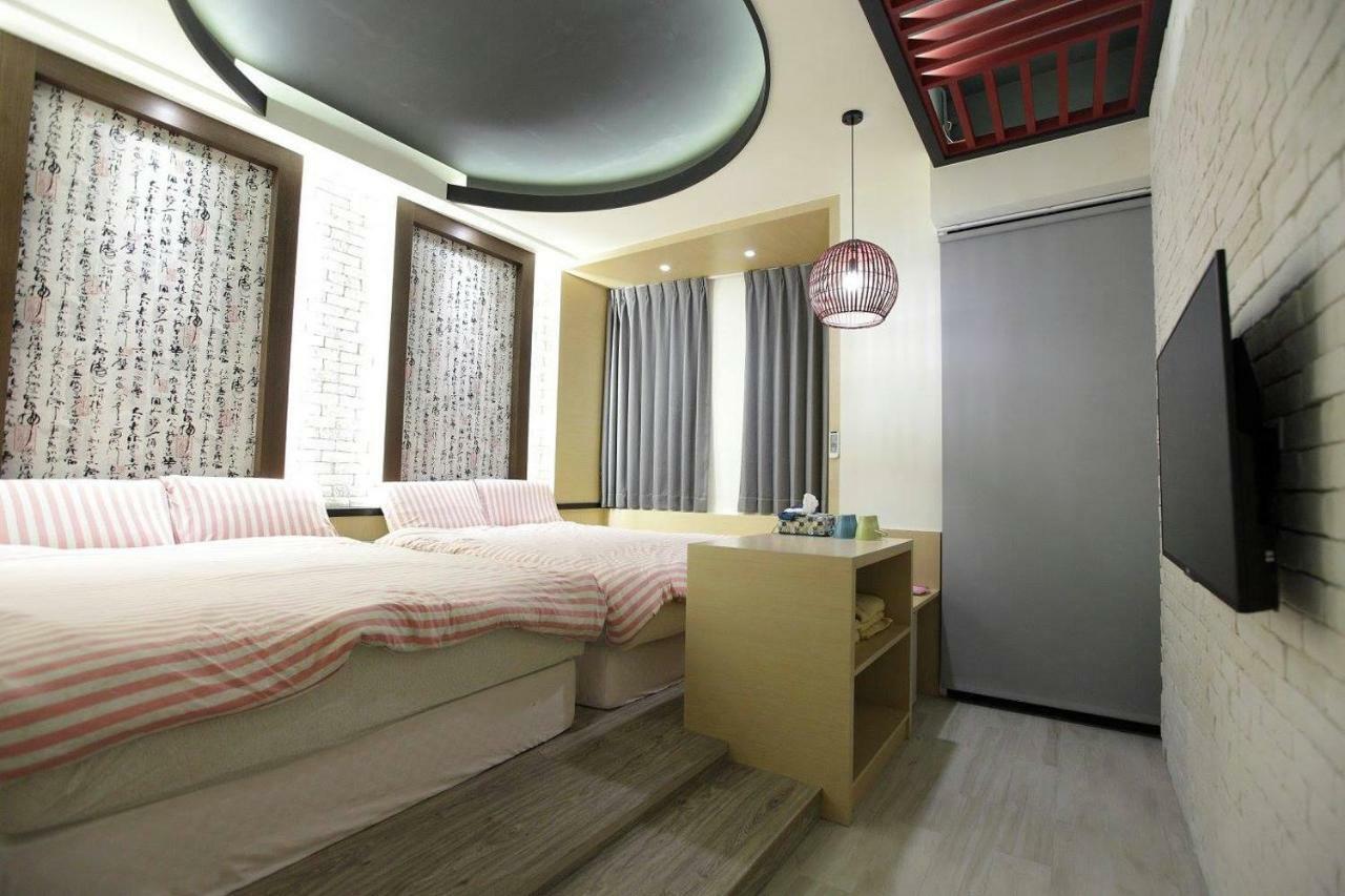 Bed and Breakfast 琉球茶室 現代館 Сяолюцю Экстерьер фото